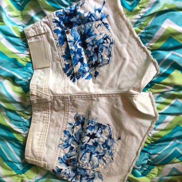 Mossimo Short shorts - Picture 2 of 4